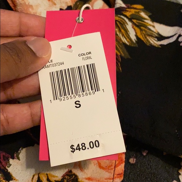 Floral print bodysuit. - Picture 3 of 4